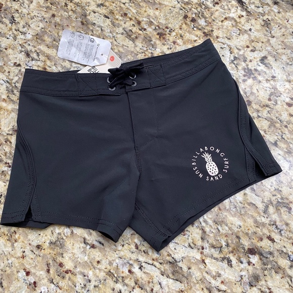 Billabong Girls Wave Valley Short - Picture 2 of 4